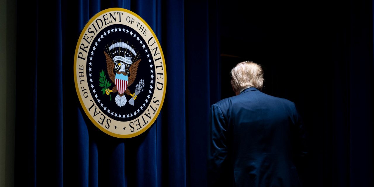 <span class="entry-title-primary">Leplezetlen leleplezés</span> <span class="entry-subtitle">A Mueller-jelentés kicsorbítási kísérlete és a valóság  </span>