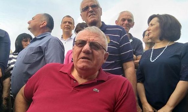 Šešeljnek ma „egy kicsit” rossz napja van