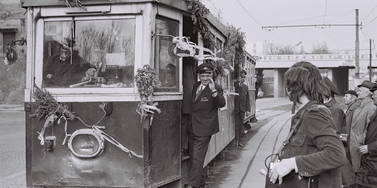 <span class="entry-title-primary">Víkendház és kukoricagóré a villamoskocsikból</span> <span class="entry-subtitle">45 évvel ezelőtt, április 2-án indult utolsó útjára a szabadkai villamos</span>