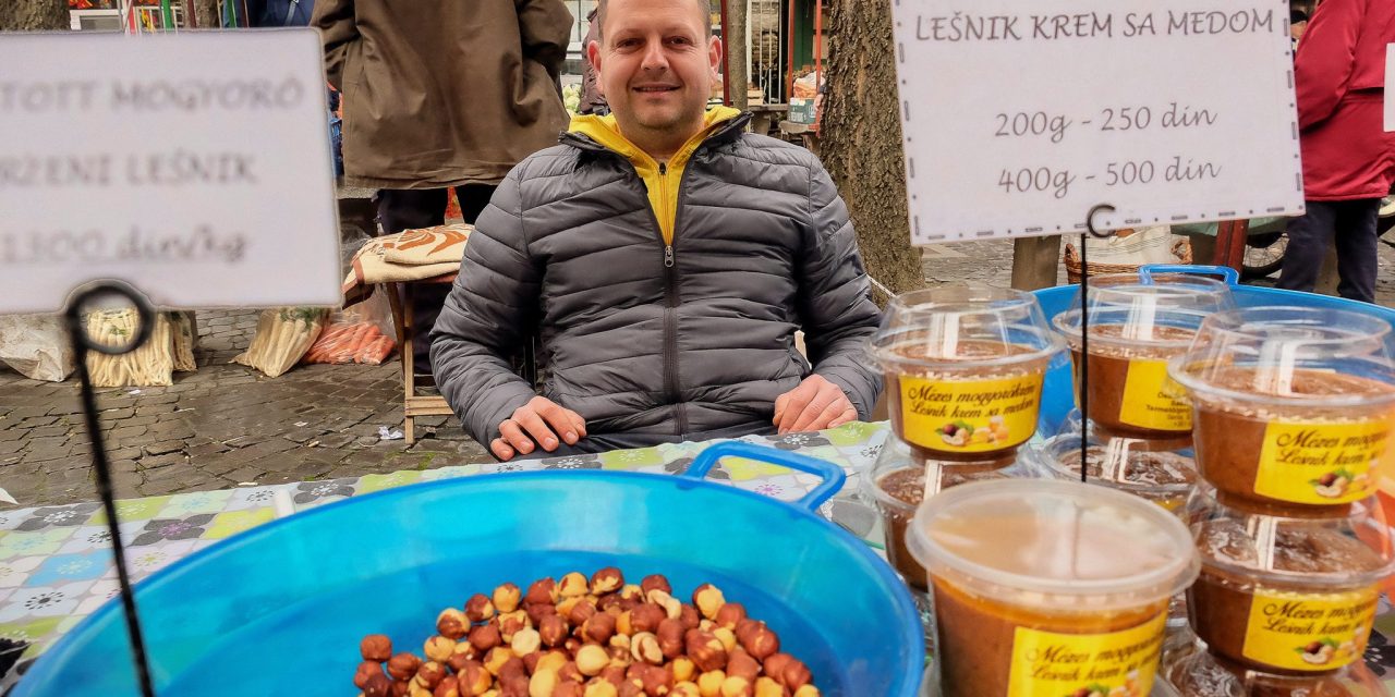 Folyik már a mogyoró!