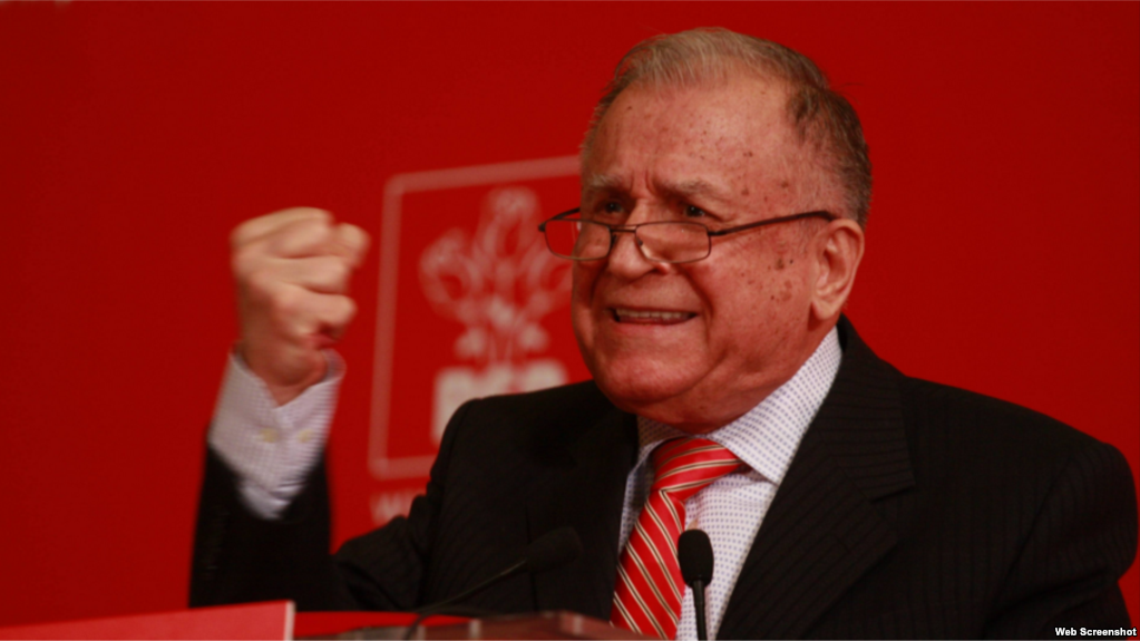 Vádat emeltek Ion Iliescu volt román államfő ellen az 1989-es forradalom ügyében