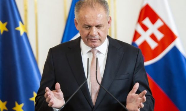 Kiska megvétózta a himnusztörvényt