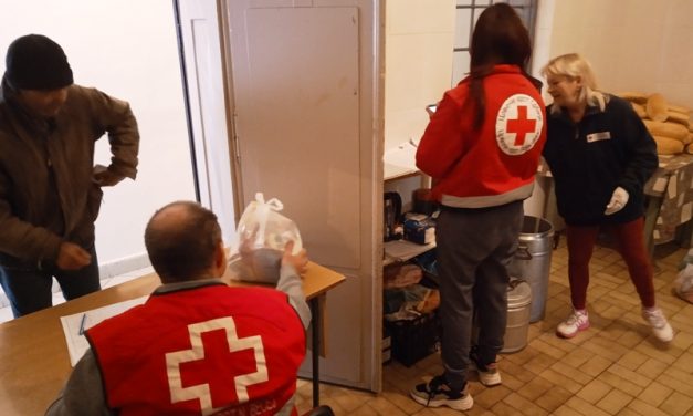 <span class="entry-title-primary">Pénteken osztottak utoljára ételt a törökbecsei népkonyhán</span> <span class="entry-subtitle">A Tisza-parti településen a Vöröskereszt szolgáltatása valószínűleg csak ősszel indul újra</span>