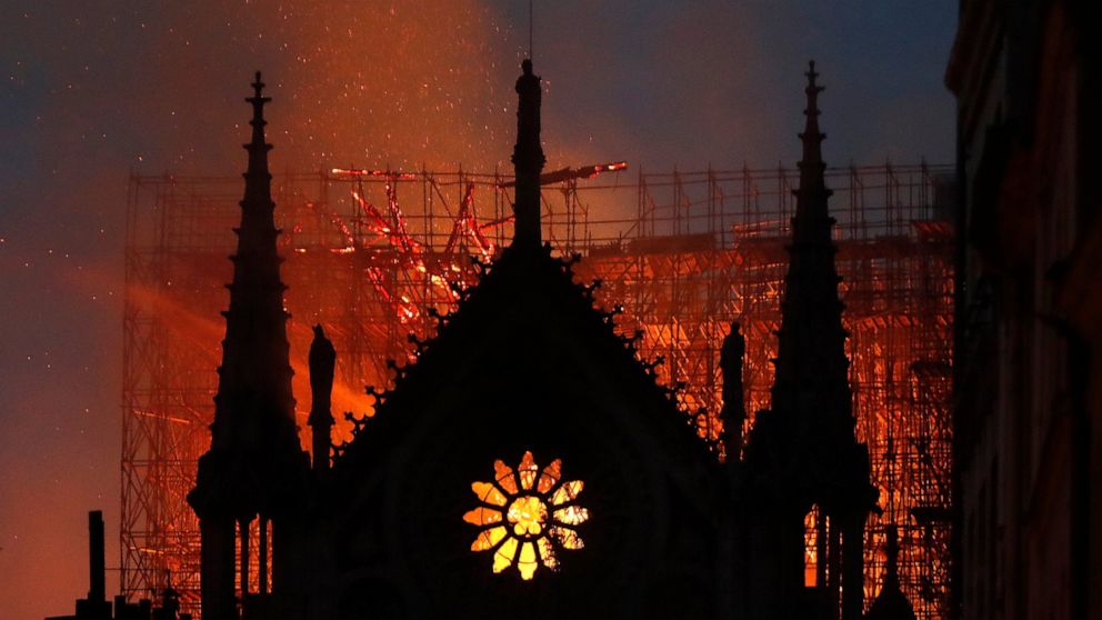 Tűzvész után: Így néz ki a Notre Dame belülről