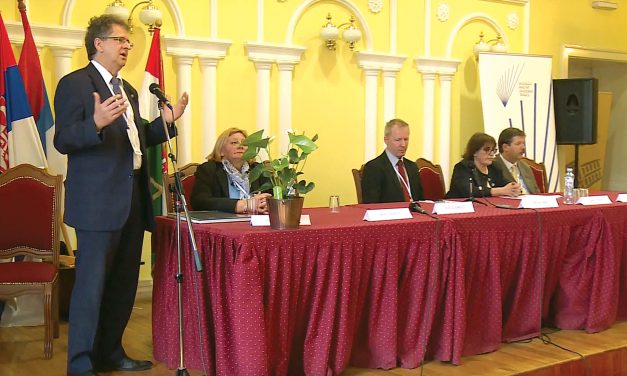 <span class="entry-title-primary">Megtartotta jubileumi konferenciáját a Vajdasági Magyar Akadémiai Tanács</span> <span class="entry-subtitle">A termés betakarítása a 10. Tudóstalálkozón</span>