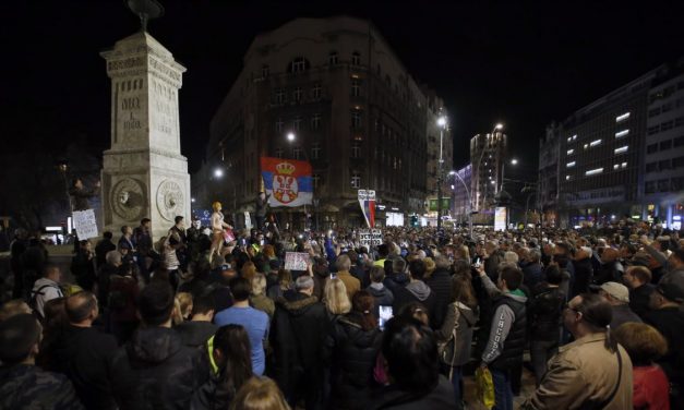 Szövetség Szerbiáért: Április huszadikán újabb tüntetés lesz Belgrádban a Terazije-kútnál