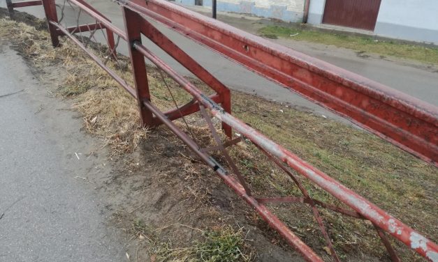 <span class="entry-title-primary">Három rajz Palitól</span> <span class="entry-subtitle">Szabó Palócz Attila vizuális költeménye</span>