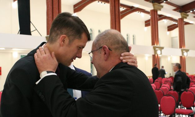 Hogyan ülj helyesen a (döglött) lovon?