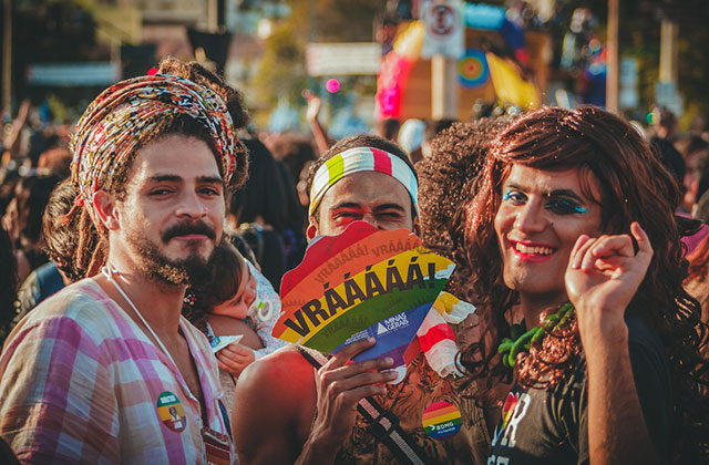 A rasszizmushoz mérhető bűncselekmény lett a melegek gyűlölete és diszkriminációja