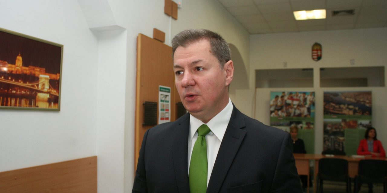 Folyamatosan érkeznek a voksok Magyarország Szabadkai Főkonzulátusára