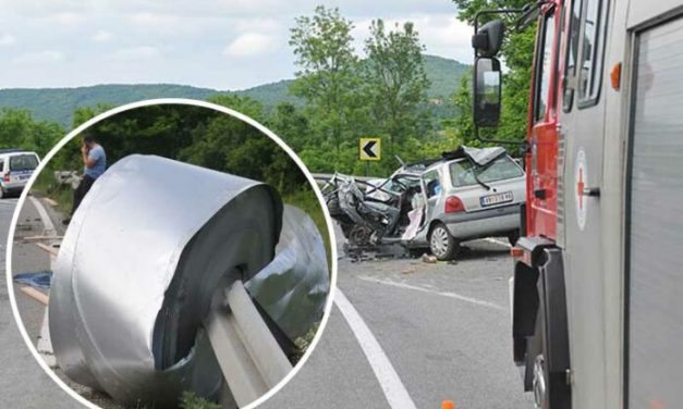 Egy kilenctonnás fémlemez tekercs zuhant egy személyautóra Kragujevacnál