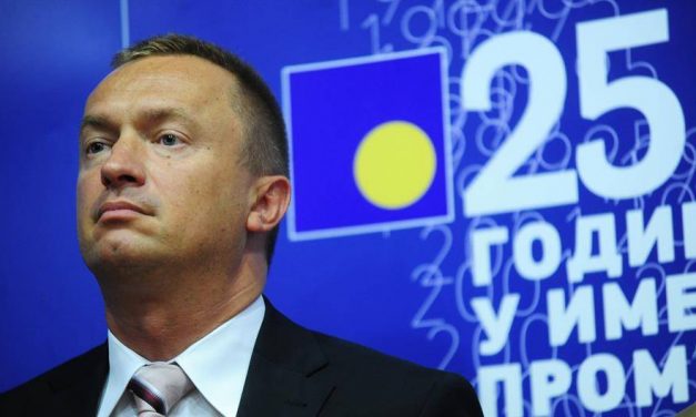 A Szerb Haladó Pártnak százezer dinárt kell fizetnie Bojan Pajtićnak