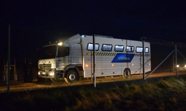 Magyarország az éj leple alatt Szerbiába toloncolt egy hattagú afgán családot