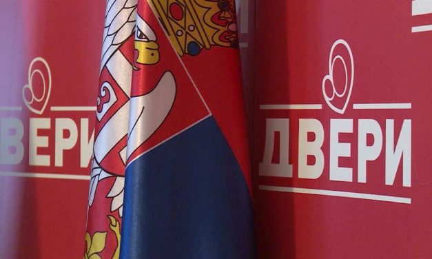 Polgári engedetlenség: A Dveri blokád alá vett egy útkereszteződést