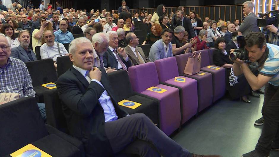 Tömbösödik az ellenzék