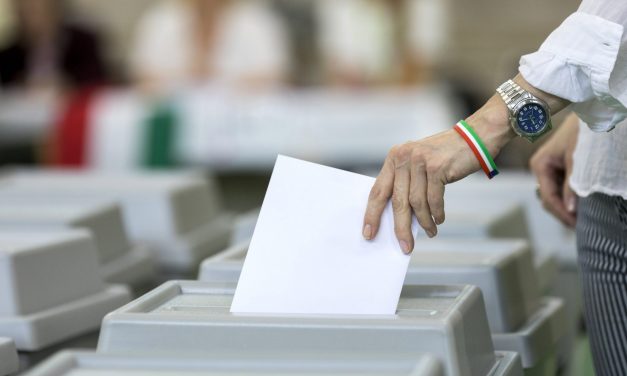 EP-választás – Magyarországon hivatalosan befejeződött a szavazás
