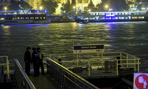 Videón a budapesti hajóbaleset