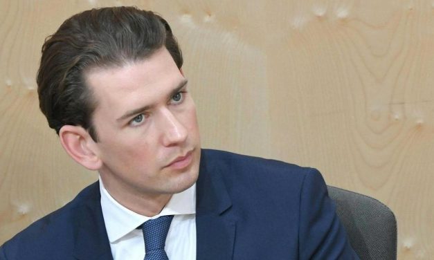 Elvesztette a bizalmi szavazást az osztrák kancellár