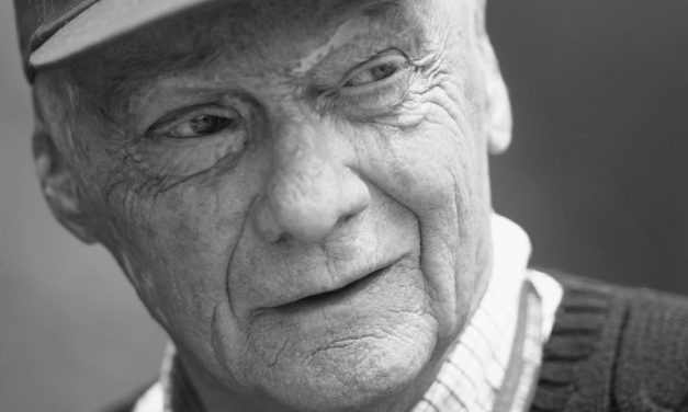Elhunyt Niki Lauda