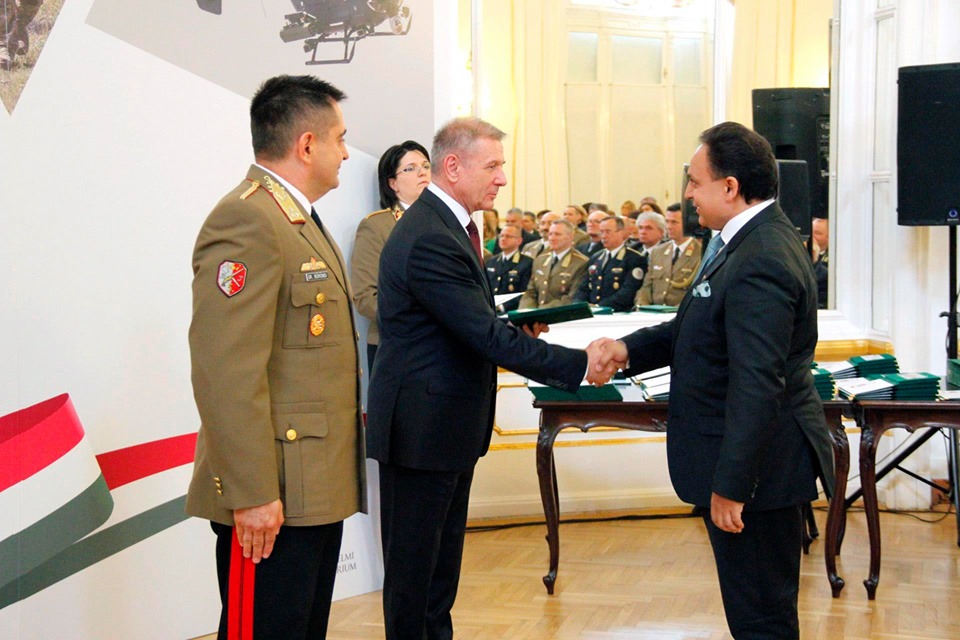 Honvédelemért Kitüntető Címet kapott Mága Zoltán és Nógrádi György