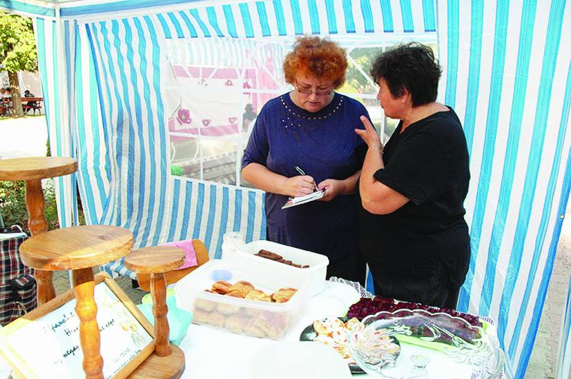 <span class="entry-title-primary">Varázsfazékban jóízűeket főzni</span> <span class="entry-subtitle">Beszélgetés Bozsoki Burány Mártával, aki a továbbiakban a Családi Kör Konyha rovatát írja és szerkeszti</span>