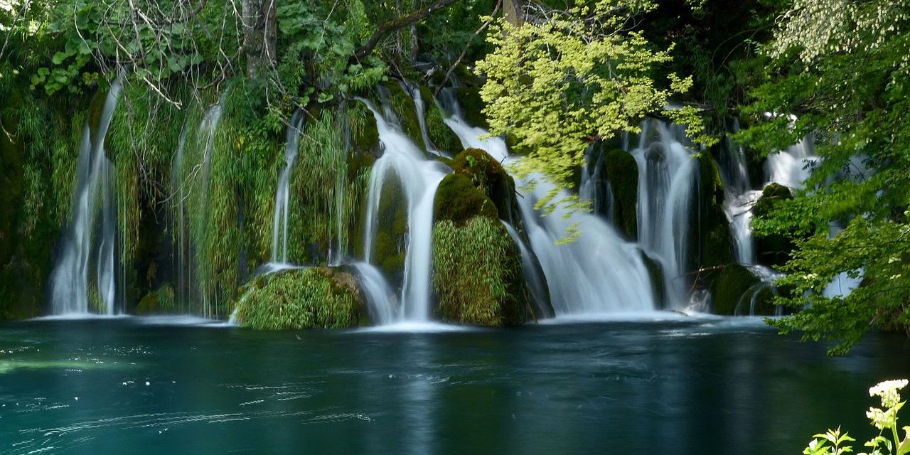 Plitvicei-tavak: Előzetes online regisztrációhoz kötik a belépőjegy-vásárlást