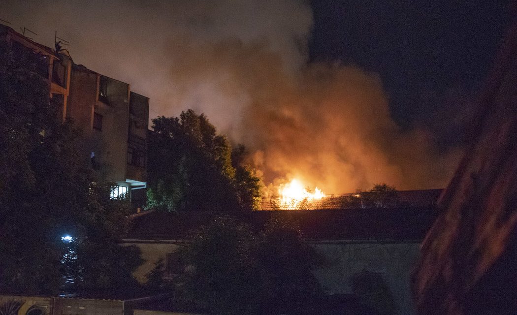 Lángolt Kúla központja (Videóval)