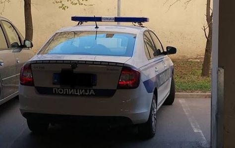 Rendőrautót is beneveztek a parkolási versenybe