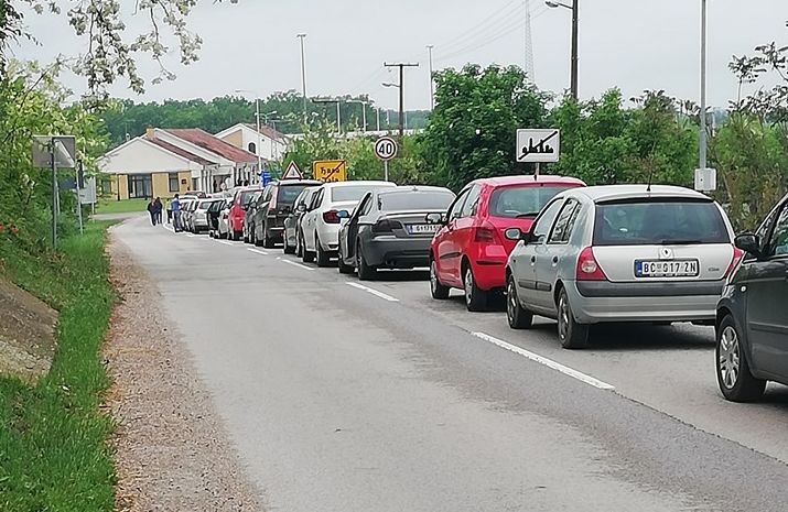 Határhelyzet: Megint akadozik a határátkelés, a szakemberek dolgoznak a hiba kijavításán