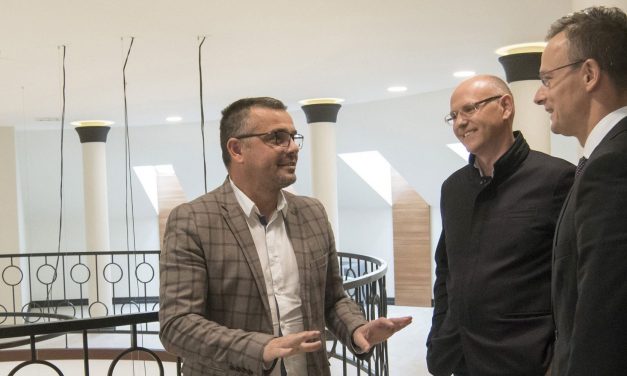 Szijjártó: A vajdasági gazdaságfejlesztési program a magyar és a szerb gazdaságot is erősíti