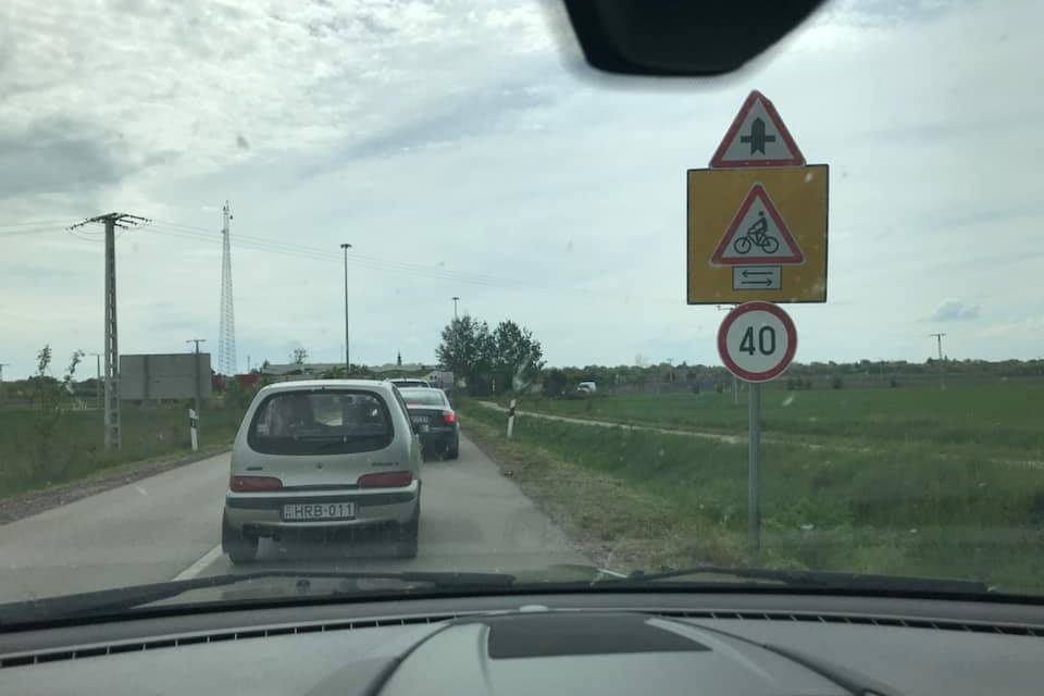 Továbbra is nehézkes a határátkelés