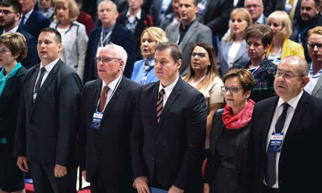 Egy politikai metamorfózis rövid története