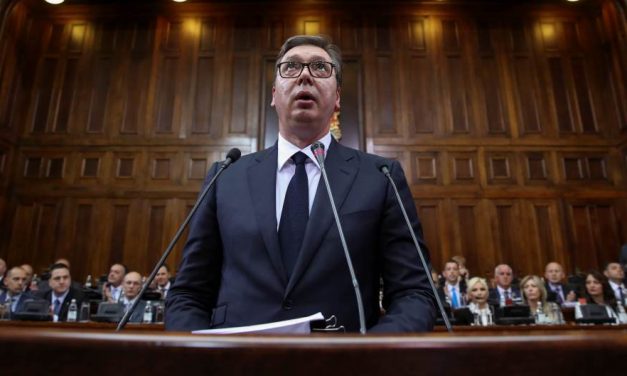 Vučić: A szerb hadsereg meg fogja védeni a koszovói szerbeket, ha komoly támadás éri őket