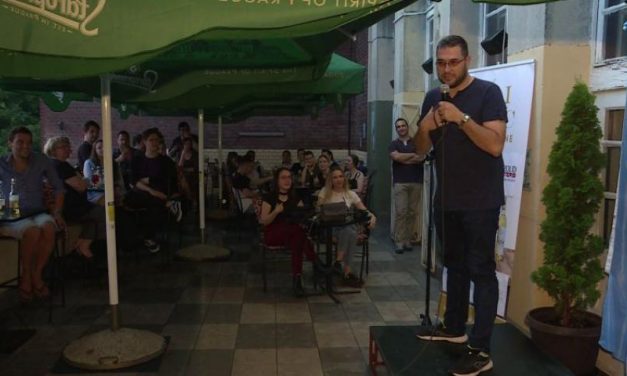 Stand up: A magyarkanizsai Újvári Zsombor dumája volt a legjobb