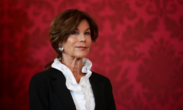 Bemutatkozott a parlamentben az átmeneti osztrák kormány