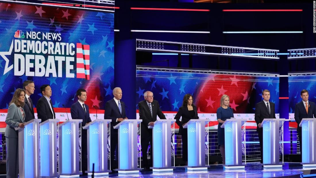 <span class="entry-title-primary">Egyazon cél, heves vita</span> <span class="entry-subtitle">A demokrata elnökjelölt-aspiránsok első összecsapásának második estéje</span>