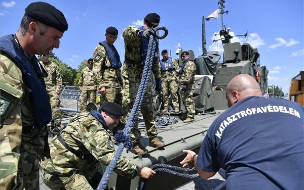 Dunai hajótragédia: Már csak a Clark Ádám darut várják a baleset helyszínére