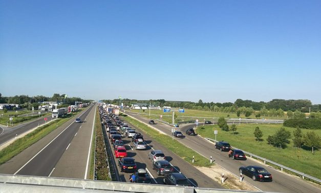 Szombat reggel: a kishatárátkelők még átjárhatóak