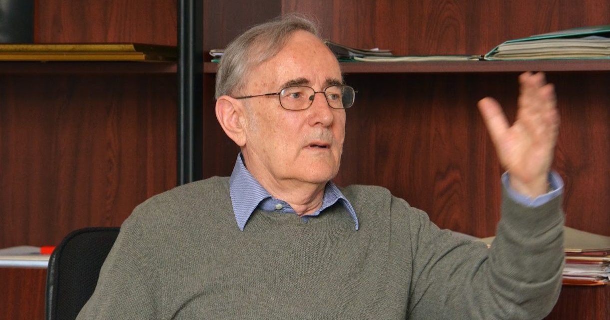 Várady: Koszovó valóban jogtalanul vált ki, de jelenleg nem része Szerbiának