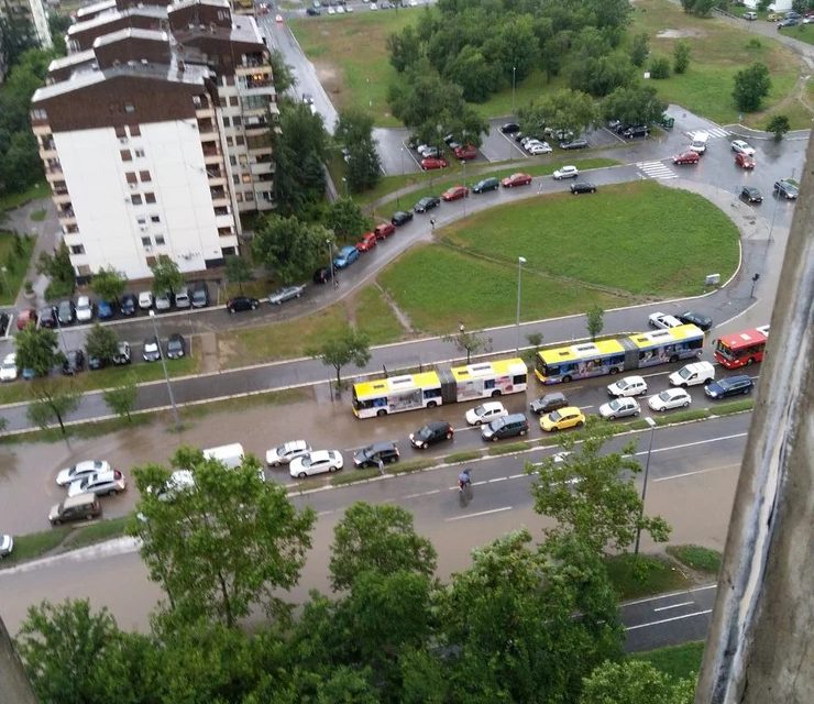 <span class="entry-title-primary">Belgrád: Fél óra alatt egyhavi csapadékmennyiség hullott</span> <span class="entry-subtitle">A Borča városrészben száz liter esett négyzetméterenként</span>