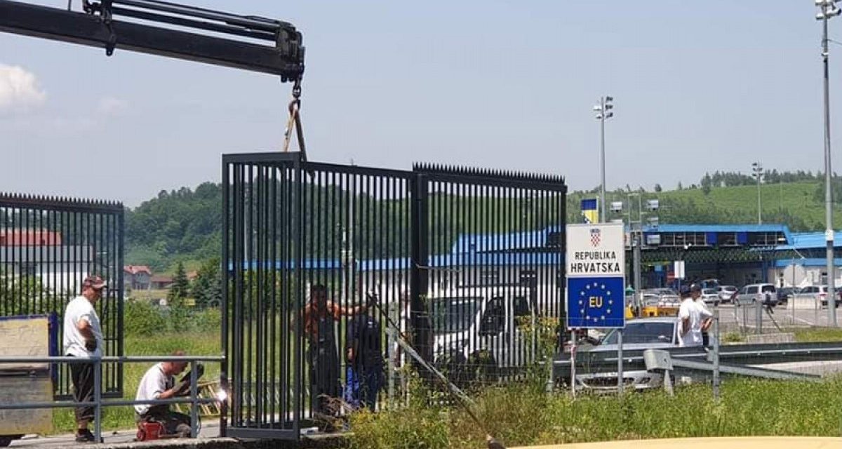 Horvátország kerítést épített Boszniával közös határán