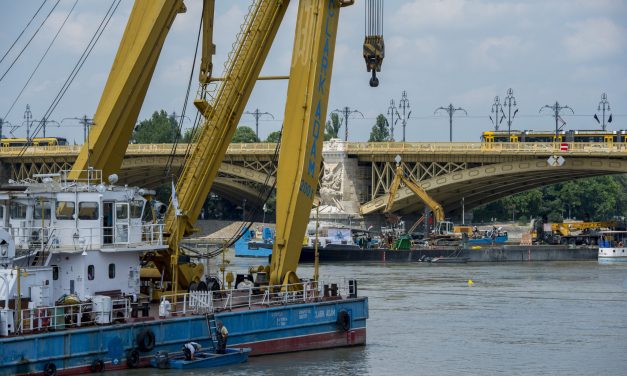 Dunai hajóbaleset – Több tényező is nehezíti a Hableány kiemelését