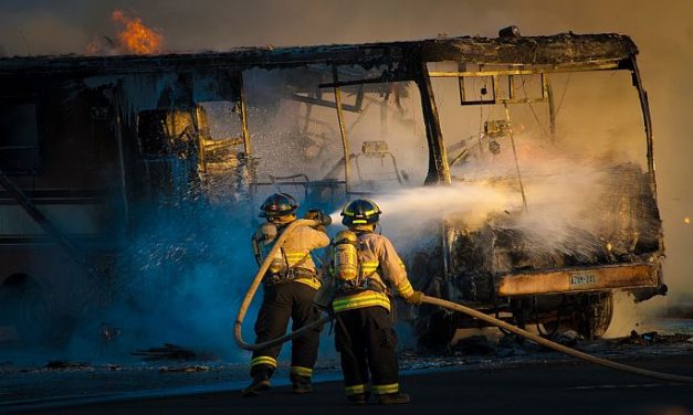 Kiégett egy városi busz az Avala lábánál