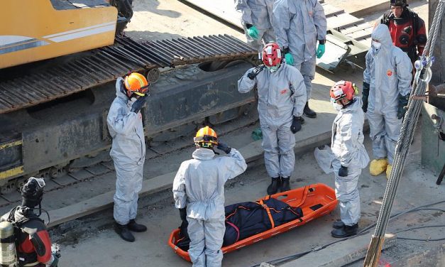 Hableány: Kiemelték a teljes hajótestet a Margit hídnál (Fotók)