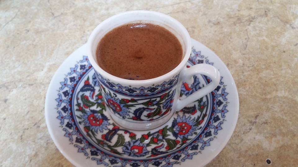 Kataklizmák tanulságai, porcelán kávéskészletek…