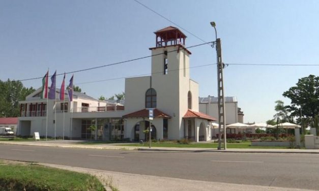 Átadták a Kolo Szerb Kulturális Központot Mórahalmon