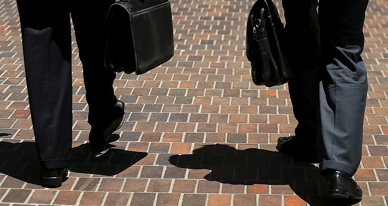 <span class="entry-title-primary">Az ügyvédnek mindent szabad, ugye?</span> <span class="entry-subtitle">Az ügyvédek törvénybe iktatott védelméről</span>