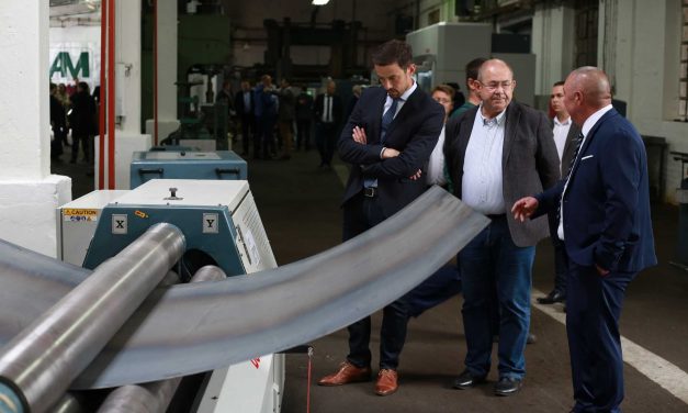 Otthon tiltja, Vajdaságban támogatja a magyar kormány: vállalkozás és otthon egy helyen, magyar közpénzből