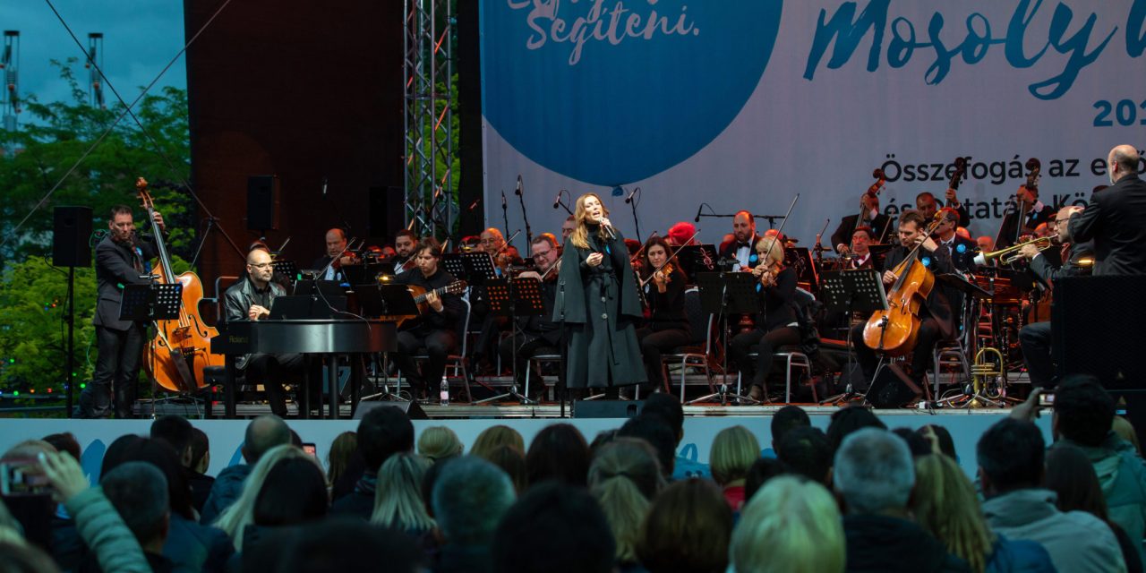 <span class="entry-title-primary">Rúzsa Magdi újabb sikere</span> <span class="entry-subtitle">Az énekesnő a a 100 Tagú Cigányzenekarral adott jótékonysági koncertet</span>