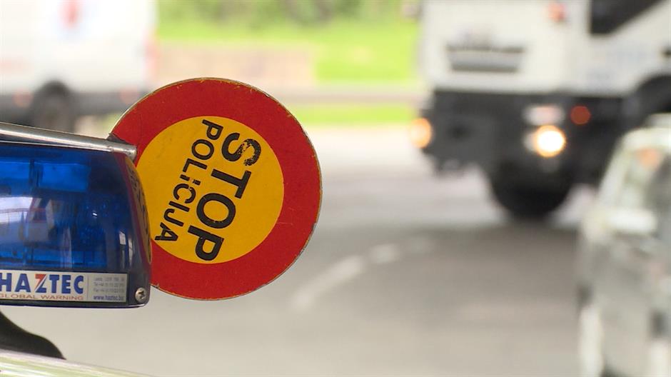 Közlekedés: Fokozott rendőri ellenőrzés az utakon